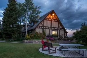 Rocky Ridge Country Lodge - Babb