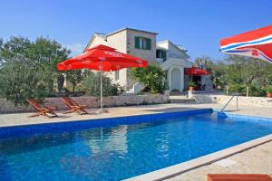 3 star pension Dugi in Donji Humac * Mittel-Dalmatien Donji Humac Croatie