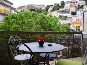 Studio Nice colline avec parking privé