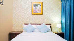 Currency Serviced Suites