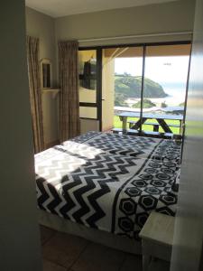 Wild Bay - Hole in the Wall Resort