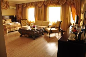 King Suite with Balcony room in Eser Diamond Hotel Spa & Convention Center İstanbul
