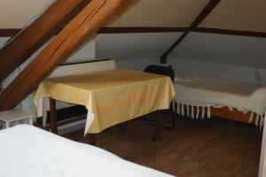 Hotels Hotel des Voyageurs - Cronat : photos des chambres