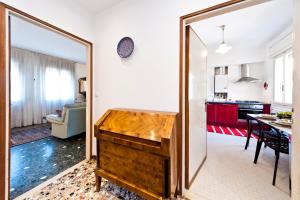 CA SUSANNA NEAR TRAIN STATION