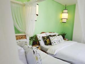 8 Colors Penthouse Boracay Beach House Resort by Cocotel