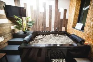 Junior Suites con Jacuzzi - Gomecello
