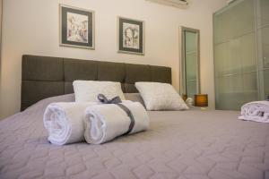 Apartment Paula with Private Jacuzzi and Parking- near the Beach