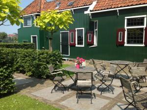 Stay overnight at Windmill Village Zaanse Schans - Amsterdam