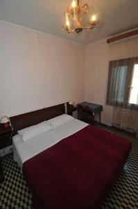 Double or Twin Room with Shared Bathroom room in Locanda Sant'Anna Hotel