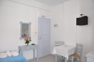 Studios Akrogiali Amorgos Greece