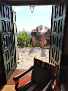 Andrea's Traditional House - Argyrádes