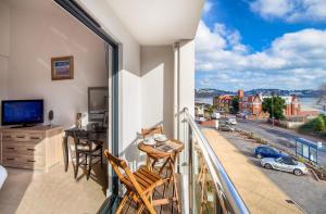 BEACHES - South Sands beach house