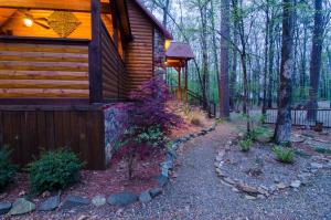 Agoda Chasing Fireflies 1 Bdrm Luxury Cabin Hot Tub Cabin