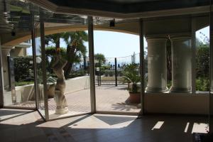 Sharon Apartment in Victoria Beach