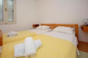 Apartments by the sea Sukosan, Zadar - 16646