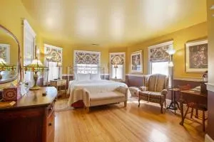 After Eight Bed and Breakfast - Bird in Hand