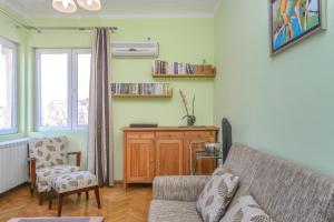 HomeLike Two Bedroom Apartment with Park View