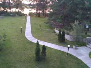 Дом в лесу на берегу Днепра для отдыха с купелью на дровах, аппартоменты