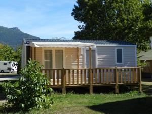 Campings Camping Le Lac Bleu : photos des chambres