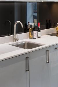 Chelsea Apartment | Kings Road, Sloane Square & Lift
