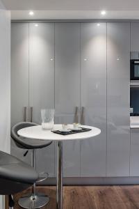 Chelsea Apartment | Kings Road, Sloane Square & Lift