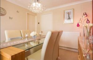 Comfy private room in shared house