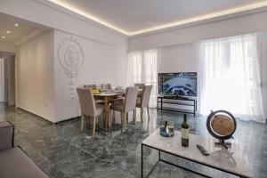 Roomy and comfortable apartment near Acropolis by GHH