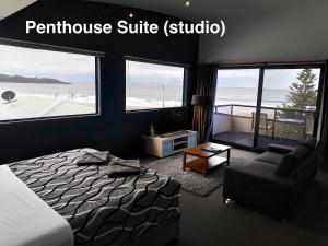 Beach House Mollymook