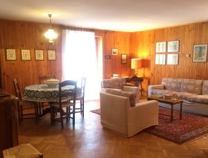 Three-Bedroom Apartment room in Casa Malerba by Holiday World