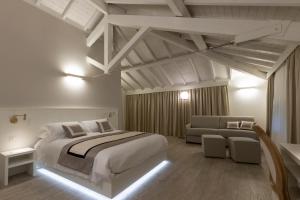 Large Double Room room in Villa 1900