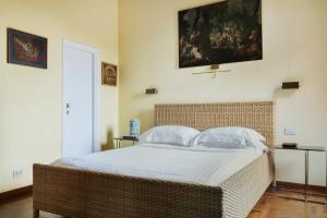 Via della Scala by Onefinestay
