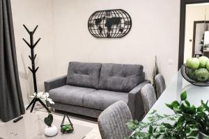 Appartements Residence Montaigne - Luxurious - 350m Palais - LRA Cannes : ZOLA  -Two-Bedroom Apartment with Sofa Bed