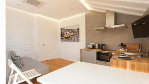 Alfama Riverview Apartments