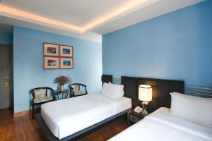 A&EM - The Petit Hotel