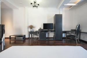 A&EM - The Petit Hotel