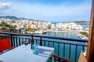Апартамент Penthouse with sea view Агиос Николаос Гърция