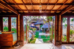 Nipper Villa - Spacious 4BR in Canggu