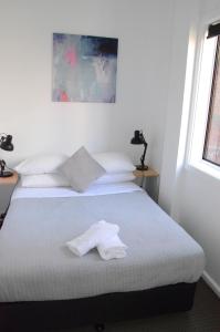 Double Room with Partial Ocean View and Shared Bathroom  room in Sandy Bottoms Guesthouse