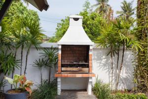 Baan Santhiya Private Pool Villas - Free Tuk-Tuk Service to the Beach!