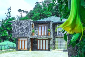 HummingBird Hill Cottage