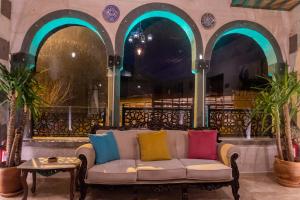 Grand Elite Cave Suites