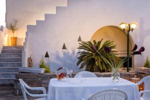 Charming Family Apartment for 2-5 Paros Greece