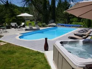 欧玛斯德格梅酒店 - 拉卡佩勒-马里瓦勒