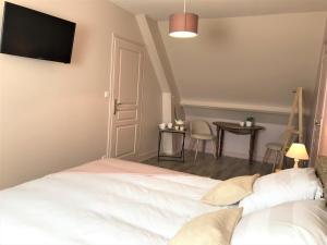 B&B / Chambres d'hotes Au coeur des chateaux : photos des chambres