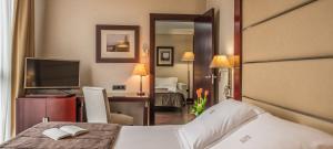 Junior Suite with Free Health Insurance room in Hotel Valencia Center