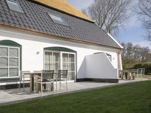 Farmhouse in De Cocksdorp with private terrace - De Cocksdorp