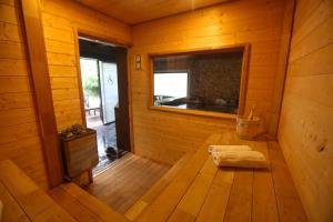 Hotels Les Jardins de Cassis - Parking Gratuit & Piscine Chauffee : photos des chambres