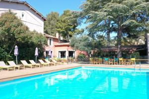Hotels Les Jardins de Cassis - Parking Gratuit & Piscine Chauffee : photos des chambres