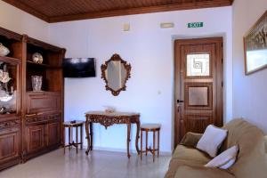 Apartment Villa Nitsa Halki-Island Greece