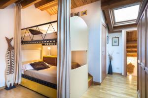 Duplex at the entrance to Venice 2 bathroom and terrace